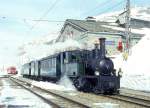 RhB DAMPFEXTRAZUG 3423 fr GRAUBNDEN TOURS von Ospizio Bernina nach Lago Bianco km 24,000 am 21.02.1998 in Ospizio Bernina Gleis 1 mit Dampflok G 3/4 1 - B 2060 - D 4052I - A 1102 - Xk 9398.