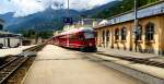 R 1648 nach St.Moritz fhrt am Mittag des 06.08.11 in Poschiavo ein.