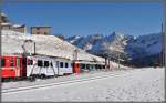 Ein paar Bilder von der Alp Grm. BerninaExpress R1625 mit ABe 4/4 III 55  Diavolezza  und 51  Poschiavo . Blick Richtung Piz Sena 3075m. (08.12.2011)