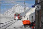 R1621 mit Allegra 3508 erreicht Ospizio Bernina 2253m. (21.02.2014)