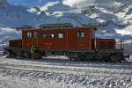 Das Bernina Krokodil Ge 4/4 Nr.182 an der Station Hospizia Bernina.Bild vom 25.1.2015