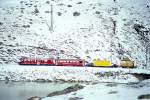 RhB - Regionalzug 450 von Tirano nach St.Moritz am 05.10.1999 am Lago Bianco mit Triebwagen ABe 4/4 II 46 - B - Sbkv - Ickv 4512 - Hinweis: gescanntes Dia
