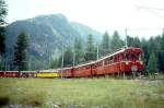 RhB Aussichtswagen-Extrazug 3962 fr RHTIA TOURS von Alp Grm nach Pontresina am 30.08.1996 in Morteratsch mit Triebwagen ABe 4/4 I 34 - ABe 4/4 I 30 - D 4035 - B 2093 - B 2097.