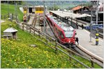 R1621 mit ABe 8/12 3515 nach Tirano wartet auf die Abfahrtszeit. (12.06.2016)