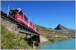 R1652 mit Allegra ABe 8/12 3507 kurz vor Ospizio Bernina. (06.09.2016)