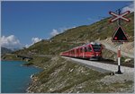 Der RhB ABe 8/12 3510 mit seinem Regionlazug 1637 von St. Moritz nach Tirano kurz nach Ospizio Bernina.
13. September 2016
