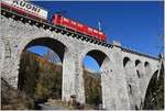 Ge 6/6 II 703  St.Moritz  auf der Innbrücke bei Cinuos-chel-Brail.