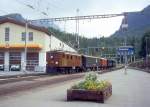 RhB Extrazug 3366 von Pontresina nach Davos Platz am 30.08.1996 in Pontresina mit E-Lok Ge 4/6 353 - B 2245 - D 4054 - B 2060 - A 1102 - Xk 9398.