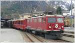 R1948 nach Scuol-Tarasp mit Ge 4/4 I 601  Albula  wartet in Pontresina auf die Abfahrt. (09.05.2010)