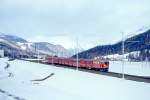 RhB SKIMARATHON-EXTRAZUG 3772 von Flablager km 107.280 (heute Haltestelle Marathon) nach St.Moritz am 08.03.1998 zwischen Bever und Samedan mit E-Lok Ge 4/4I 603 - B 2331 - B 2270 - B 2324 - B 2322 -