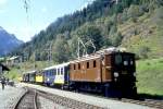 RhB EXTRAZUG fr RHTIA INCOMING 3227 von Zernez nach Scuol am 09.09.1994 in Lavin mit Oldtimer-E-Lok Ge 4/6 353 - WRS 3821 - B 2096 - A 1102 - B 2060 - B 2091.