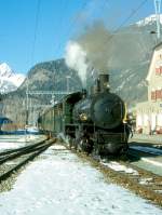 RhB DAMPFZUG 3768 von Scuol nach Samedan am 02.03.1997 in Zernez mit Dampf-Lok G 4/5 108 - B 2245 - D 4052I - B 2060 - A 1102.
