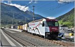 Ge 4/4 III 650  Seewis-Valzeina  mit einem Güterzug in Zernez. (06.09.2016)