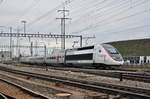 TGV Lyria 4416 fährt Richtung Bahnhof Muttenz.