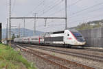 TGV Lyria 4403 durchfährt den Bahnhof Gelterkinden.
