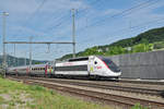 TGV Lyria 4407, Stan Wawrinka, durchfährt den Bahnhof Gelterkinden.