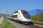 TGV Lyria 4410 fährt Richtung Bahnhof Lausen.