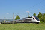TGV Lyria 4411 fährt Richtung Bahnhof Sissach.