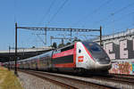 TGV Lyria 2723 fährt Richtung Bahnhof Muttenz.