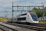 TGV Lyria 4413 durchfährt den Bahnhof Lausen.