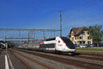 TGV Lyria 4402 durchfährt den Bahnhof Rupperswil.