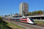 TGV Lyria 4718 fährt Richtung Bahnhof SBB.