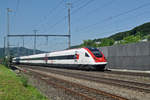 ICN 500 013  Denis de Rougemont  durchfährt den Bahnhof Gelterkinden.