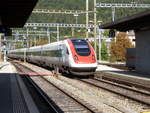 SBB - ICN bei der einfahrt im Bahnhof Biel/Bienne am 15.09.2017