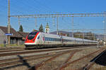 ICN 500 018  Adolf Wölfli  durchfährt den Bahnhof Rupperswil.