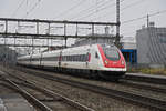 ICN 500 040  Graf Zeppelin  durchfährt am 09.02.2023 den Bahnhof Rupperswil.