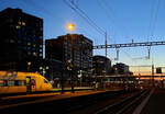 Wunderschöne Abendstimmung in Zürich HB: Um 21.30 Uhr wartet ein ICN auf seine Abfahrt.