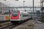 Einfahrt von RABDe 500 027-8  Henry Dunant  am 25.10.2014 als ICN in den Bahnhof von Basel SBB.