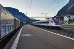 RABDe 500 022-4 durchfährt als ICN 885 (Zürich HB - Lugano), den Bahnhof Erstfeld.