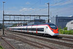 RABe 501 018-6 Giruno durchfährt am 25.07.2022 den Bahnhof Rupperswil.