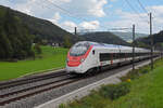 RABe 501 023-2 Giruno fährt am 20.09.2022 Richtung Bahnhof Gelterkinden.