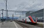 Der SBB IC 200 Twindexx RABDe 502 008 (UIC 94 85 0 502 008-1 CH-SBB)  Lausanne Capitale Olympique  auf einer Testfahrt in Prilly-Malley.