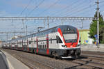 RABe 511 027 durchfährt den Bahnhof Rothrist.