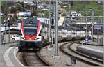 RE4867 mit 511 021 nach Chur in Sargans.