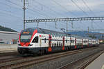 RABe 511 112 durchfährt den Bahnhof Rothrist.