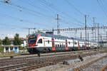 RABe 511 113 durchfährt den Bahnhof Pratteln.