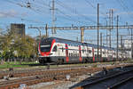 RABe 511 029 durchfährt den Bahnhof Pratteln.