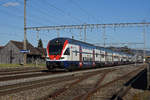 RABe 511 042 durchfährt den Bahnhof Rupperswil.