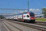 RABe 511 015 durchfährt den Bahnhof Rupperswil.