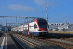 RABe 511 056 KISS durchfährt den Bahnhof Rupperswil.