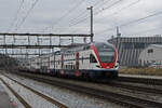 RABe 511 065 KISS durchfährt am 27.02.2023 den Bahnhof Rupperswil.