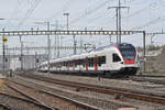 RABe 521 037, auf der S3, fährt zum Bahnhof Pratteln.