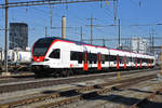 RABe 521 019, auf der S3, fährt beim Bahnhof Pratteln ein.