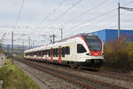 RABe 521 026, auf der S3, fährt Richtung Bahnhof Itingen.