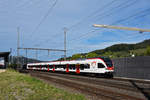 RABe 521 023, auf der S3, fährt beim Bahnhof Gelterkinden ein.