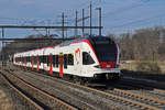 RABe 521 025, auf der S1, verlässt den Bahnhof Möhlin.